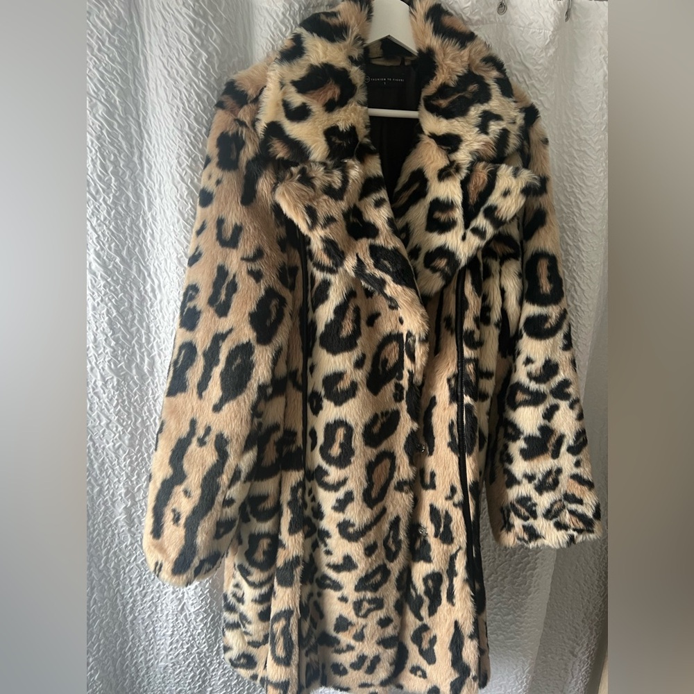 NWT! Fashion to Figure Leopard Faux Fur Coat